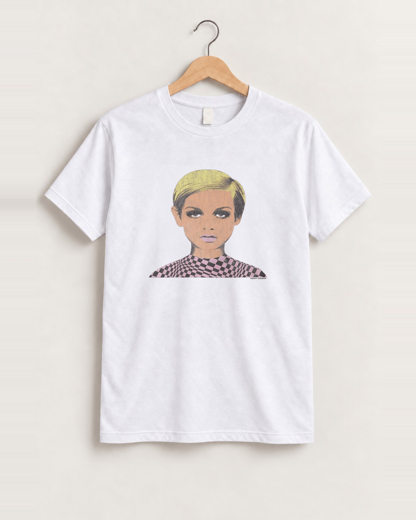 Twiggy it's a mod world white tee front